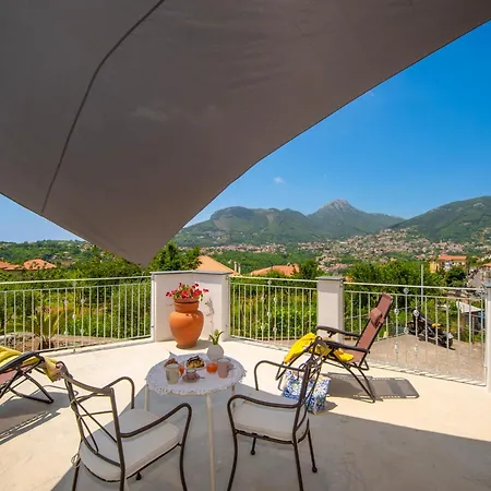 Rosa Maison Apartment *