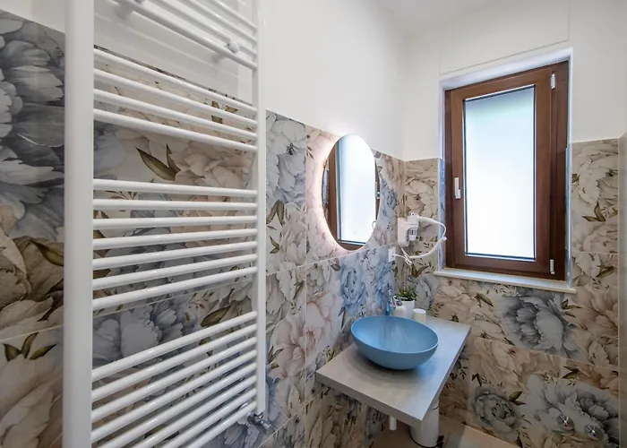 Rosa Maison 아제롤라